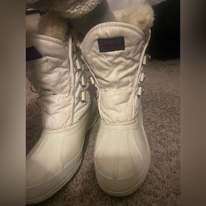 Sorel-Women’s winter boots Size 9